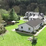 مكان تخييم Village Sy